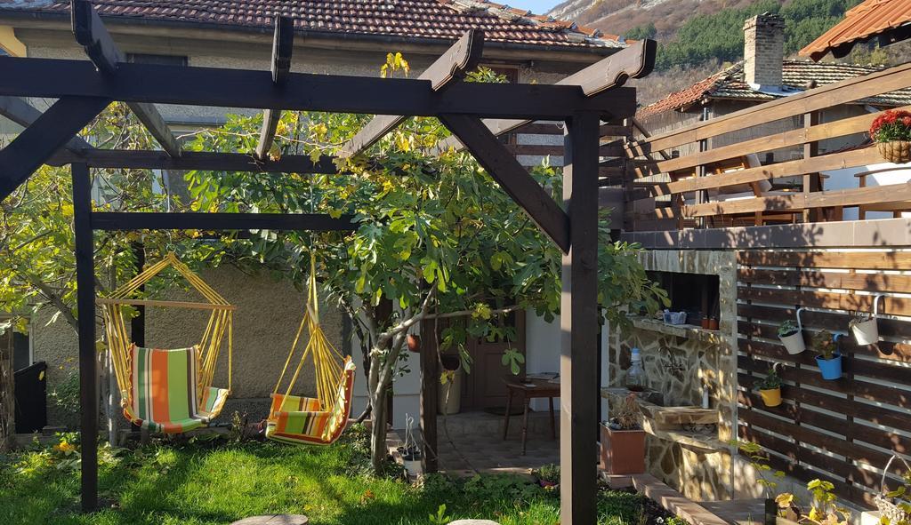The Wild Fig Hotel Shumen Ngoại thất bức ảnh